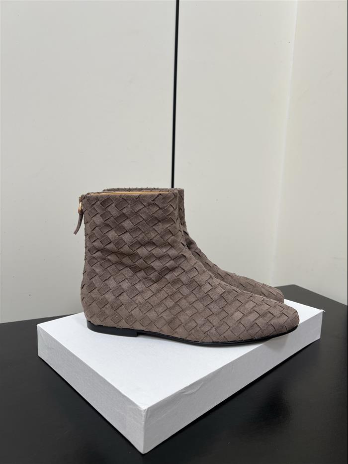 2025112817323580 380